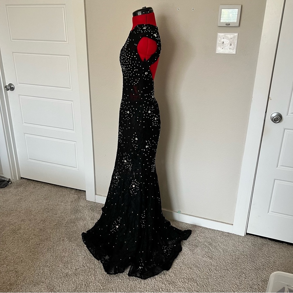 Camille La Vie Black Mermaid Jeweled/Sequin Floral Lace Formal Gown US 8 😍 - Picture 12 of 16